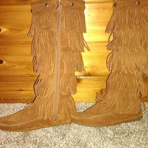 Minnetonka fringe boots